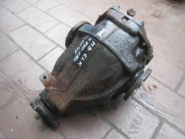 Foto: HINTERACHSGETRIEBE / DIFFERENTIAL eines Mercedes-Benz C 220 CDI Sportcoupe GL