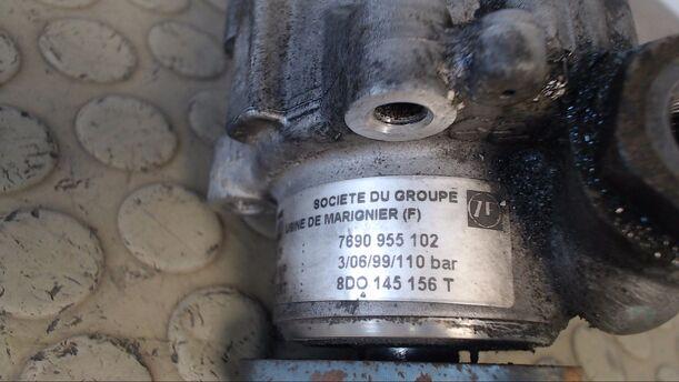 Foto: PUMPE SERVOLENKUNG eines VW Passat Variant 1.9 TDI GL