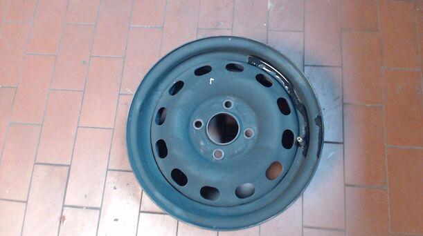 Foto: STAHLFELGE 6X14 ET 41 eines Ford Escort 16V