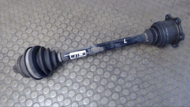 Foto: ANTRIEBSWELLE LINKS eines Skoda Superb 1,9 TDI GL
