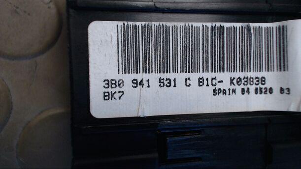Foto: LICHTSCHALTER eines Skoda Superb 1,9 TDI GL