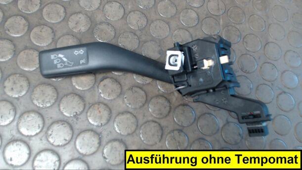 Foto: BLINKSCHALTER/KOMBISCHALTER eines VW Caddy 1.9 TDI Eco