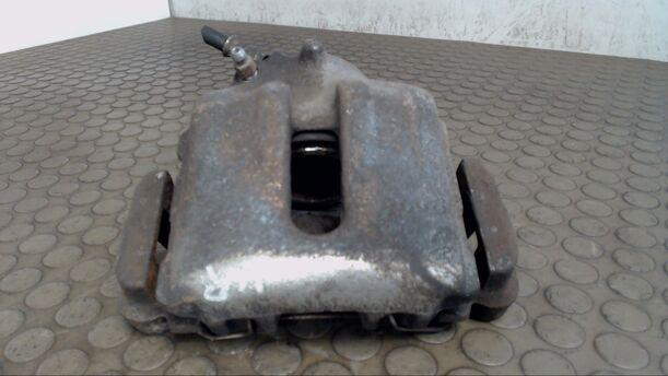 Foto: BREMSSATTEL VORN LINKS eines Volvo 850 TDI GL
