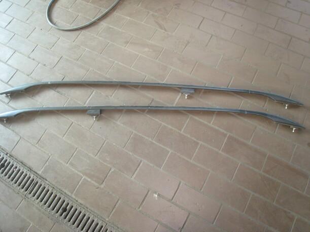Foto: DACHRELING LINKS UND RECHTS eines BMW 535d Touring GL