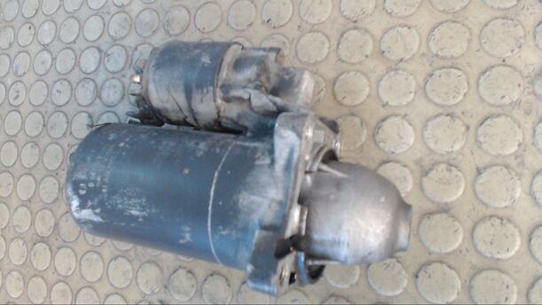 Foto: ANLASSER / STARTER BOSCH) eines Ford Fiesta GL