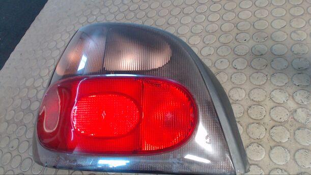 Foto: HECKLEUCHTE / RÜCKLICHT LINKS eines Renault Megane 1.6 GL