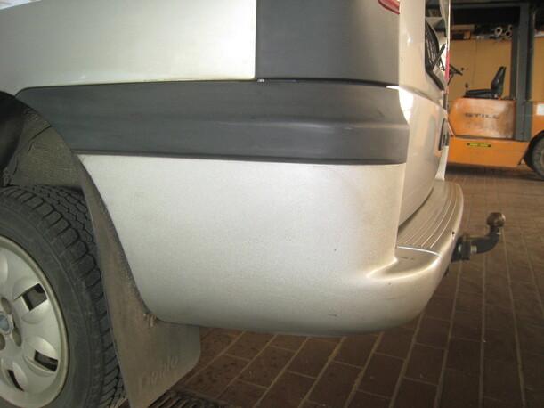 Foto: STOSSFÄNGER/ STOßSTANGE HINTEN eines Fiat Doblo 1.9 JTD GL