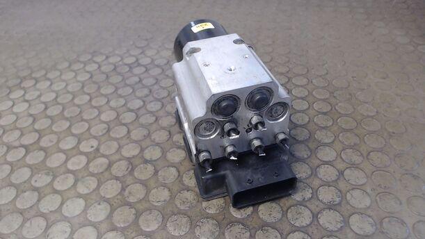 Foto: HAUPTBREMSAGGREGAT ABS eines Opel Vectra 1.9 CDTI Conceptline