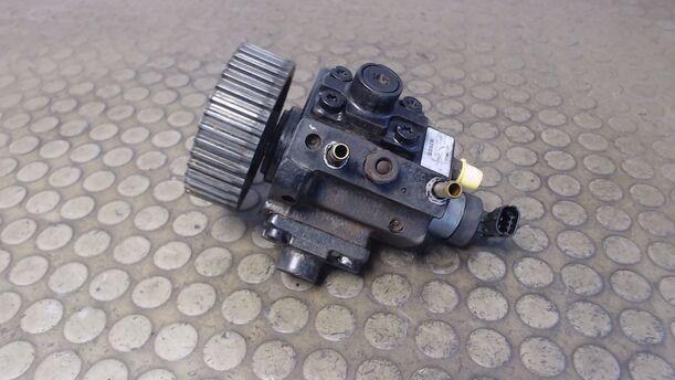 Foto: DIESELEINSPRITZPUMPE eines Opel Vectra 1.9 CDTI