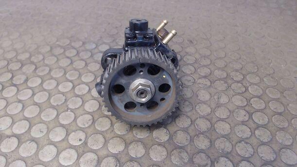 Foto: DIESELEINSPRITZPUMPE eines Opel Vectra 1.9 CDTI