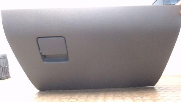 Foto: HANDSCHUHFACH eines Opel Vectra 1.9 CDTI Conceptline