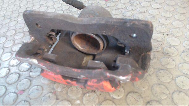 Foto: BREMSSATTEL VORN LINKS eines Honda Civic 1.5i GL