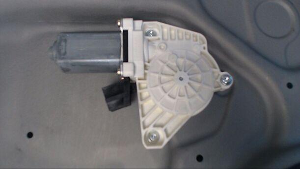 Foto: FENSTERHEBER HINTEN LINKS eines Mercedes-Benz A 180 CDI GL