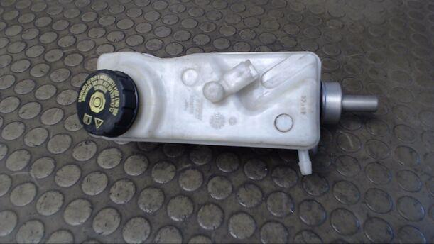 Foto: HAUPTBREMSZYLINDER eines Renault Scenic 1.9 dCi FAP GL