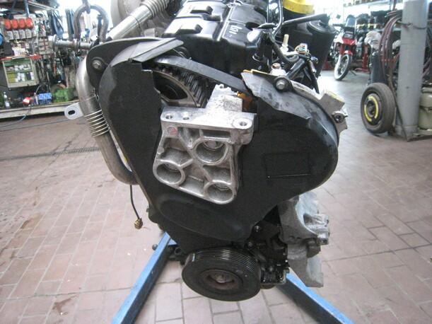 Foto: MOTOR F8Q816 eines Renault Scenic 1.9 dCi FAP GL