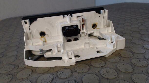 Foto: HEIZUNGSBETÄTIGUNG eines VW Polo GL