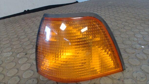 Foto: BLINKER VORN LINKS eines BMW 316i compact GL