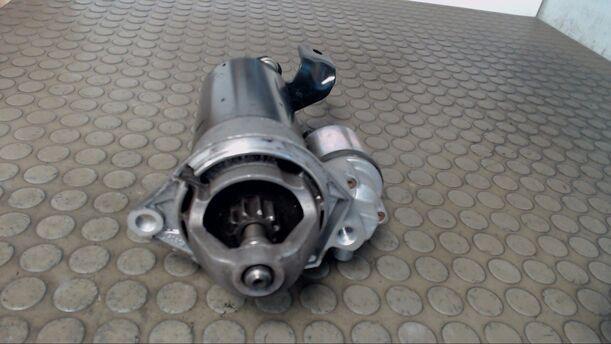 Foto: ANLASSER / STARTER BOSCH eines Opel Astra 2.0 DTI GL