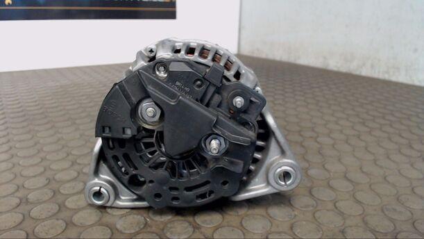 Foto: LICHTMASCHINE eines Opel Astra 2.0 DTI GL