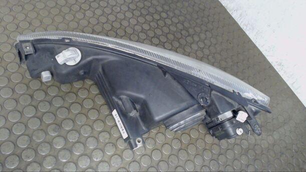 Foto: SCHEINWERFER RECHTS eines Peugeot 206 SW 75 GL