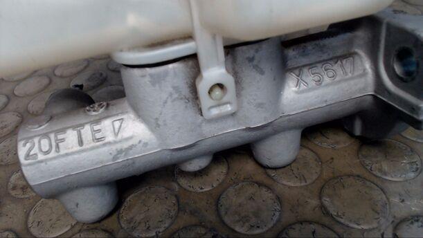 Foto: HAUPTBREMSZYLINDER eines VW Polo 1.4 TDI GL