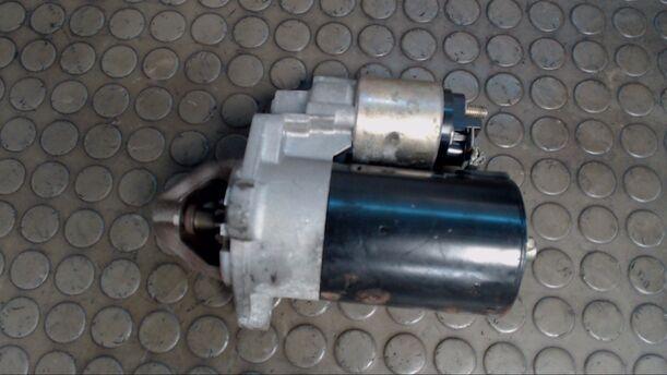 Foto: ANLASSER / STARTER  BOSCH) eines Smart smart fortwo cabrio softtouch GL