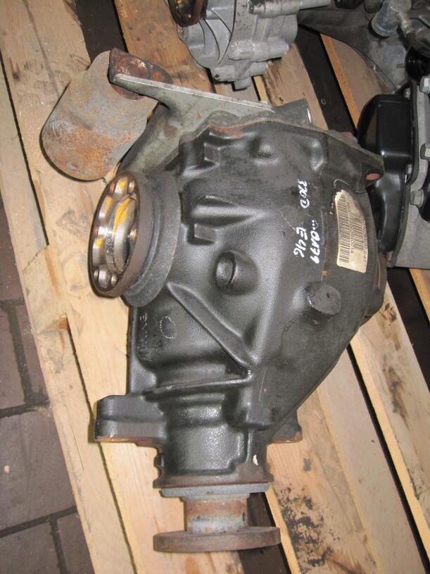 Foto: HINTERACHSGETRIEBE / DIFFERENTIAL (UNGEPRÜFT) eines BMW 320d touring GL