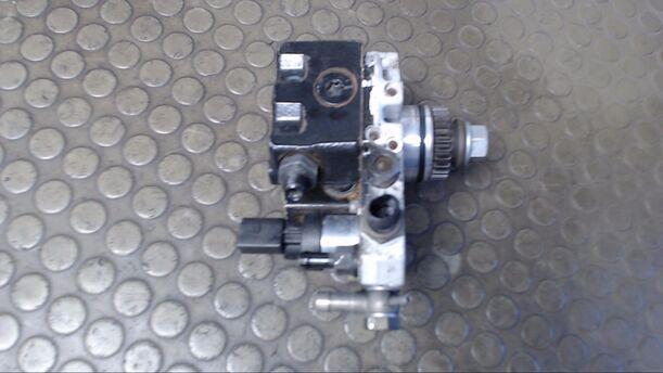 Foto: DIESELEINSPRITZPUMPE eines Smart smart forfour cdi CL