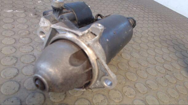 Foto: ANLASSER / STARTER BOSCH eines Opel Vectra 2.0 DTI Caravan GL