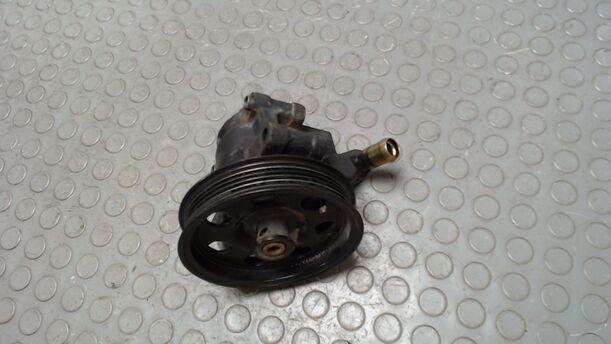 Foto: PUMPE SERVOLENKUNG eines Ford Focus Turnier DI XL