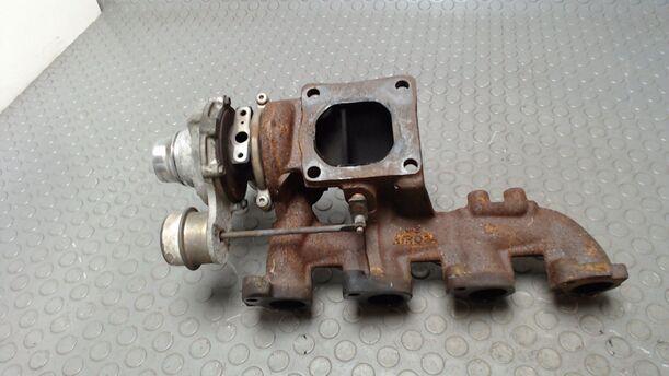 Foto: TURBOLADER MIT AUSPUFFKRÜMMER eines Ford Focus Turnier DI XL
