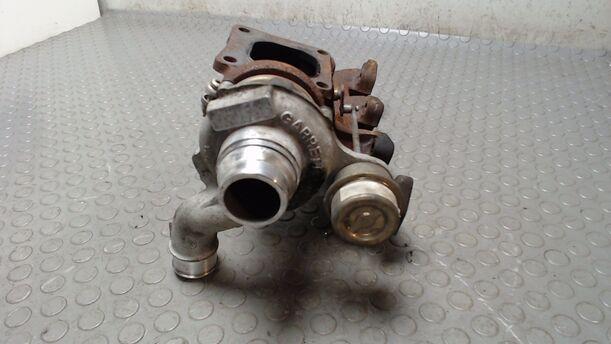 Foto: TURBOLADER MIT AUSPUFFKRÜMMER eines Ford Focus Turnier DI XL