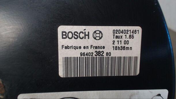 Foto: BREMSKRAFTVERSTÄRKER eines Peugeot 607 HDI 135 Cup