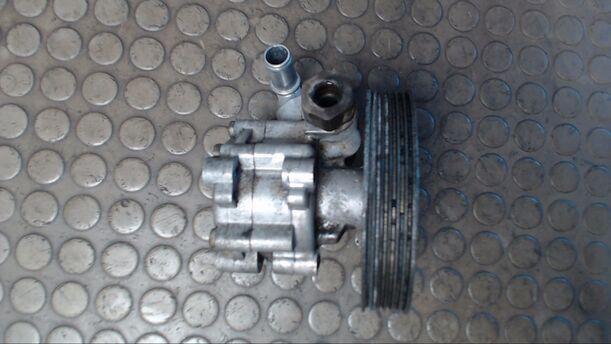 Foto: PUMPE SERVOLENKUNG eines Peugeot 607 HDI 135 Cup