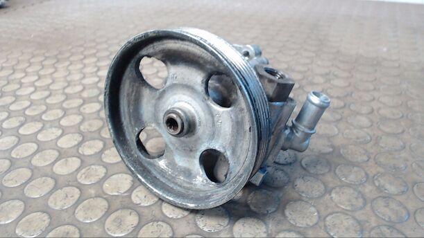 Foto: PUMPE SERVOLENKUNG eines Peugeot 607 HDI 135 Cup