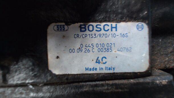 Foto: DIESELEINSPRITZPUMPE eines Peugeot 607 HDI 135 Cup