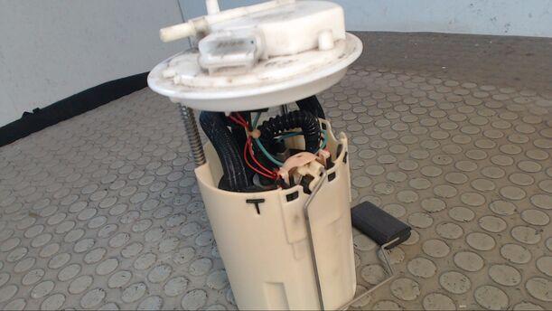 Foto: KRAFTSTOFFPUMPE eines Fiat Stilo 1.8 16V GL