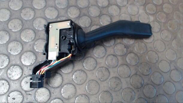 Foto: BLINKSCHALTER/KOMBISCHALTER eines VW Golf 1.9 TDI