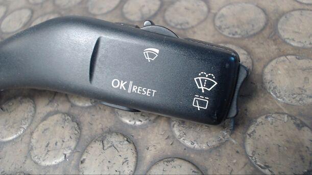 Foto: SCHEIBENWISCHERSCHALTER eines VW Golf 1.9 TDI
