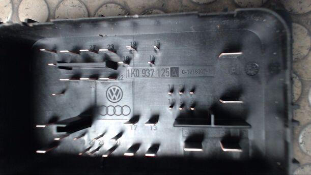 Foto: SICHERUNGSKASTEN ZENTRALELEKTRIK eines VW Golf 1.9 TDI