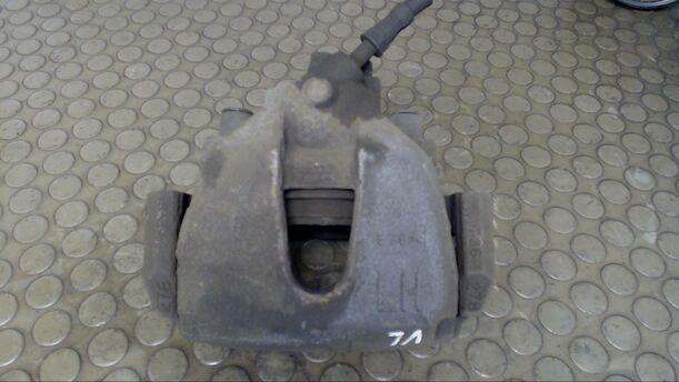 Foto: BREMSSATTEL VORN LINKS eines Ford Focus 1.4 16V Eco
