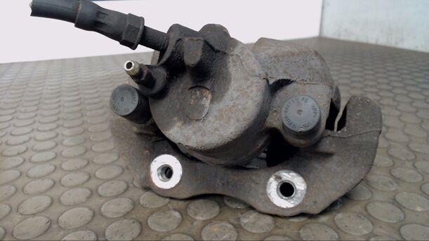 Foto: BREMSSATTEL VORN LINKS eines Ford Focus 1.4 16V Eco