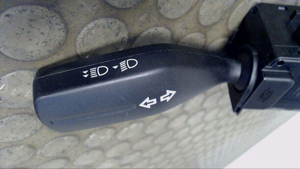 Foto: BLINKSCHALTER/KOMBISCHALTER eines Ford Focus 1.4 16V Eco