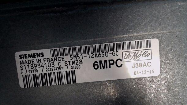 Foto: STEUERGERÄT EINSPRITZUNG eines Ford Focus 1.4 16V Eco