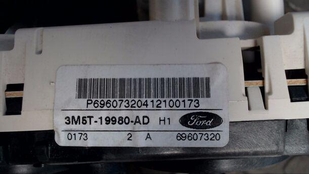 Foto: HEIZUNGSBETÄTIGUNG eines Ford Focus 1.4 16V Eco