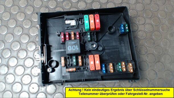 Foto: SICHERUNGSKASTEN ZENTRALELEKTRIK eines VW Caddy 1.9 TDI Eco