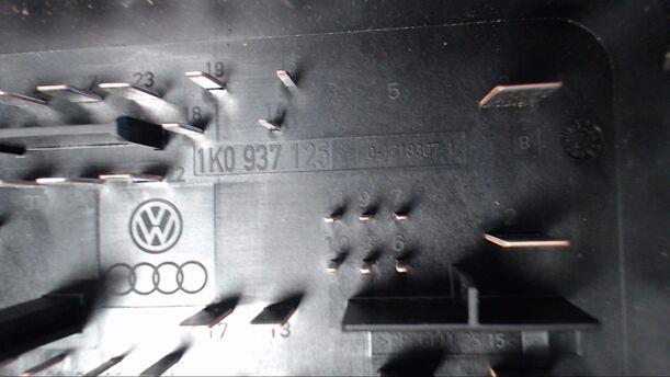 Foto: SICHERUNGSKASTEN ZENTRALELEKTRIK eines VW Caddy 1.9 TDI Eco