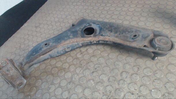 Foto: QUERLENKER VORN LINKS eines Volvo V40 1.8 Cup