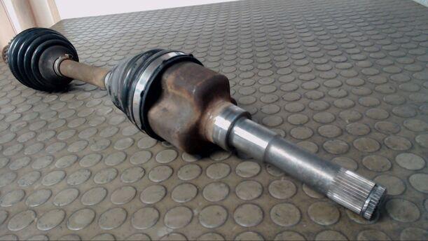 Foto: ANTRIEBSWELLE VORN LINKS (AUTOMATIK) eines Ford Mondeo Turnier Eco