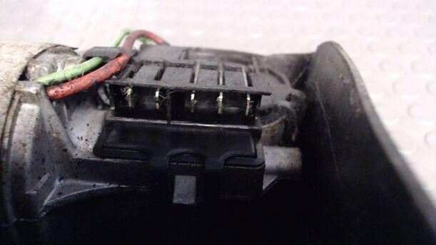 Foto: SCHEIBENWISCHERMOTOR VORN eines Ford Scorpio Turnier Jeans